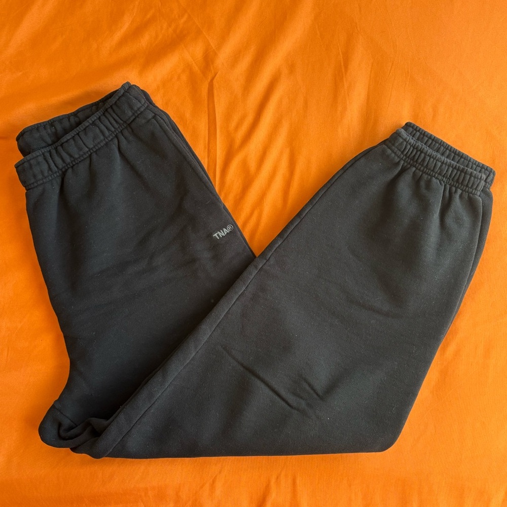 Aritzia TNA black sweatpants